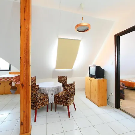 Sunlight By Interhome Nyaraló *